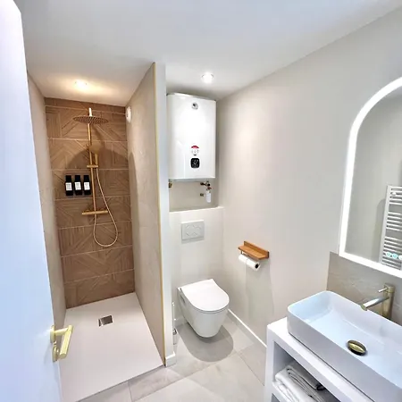 Apartment Cyprien, Superbe Calme Proche Du Port, Parking *